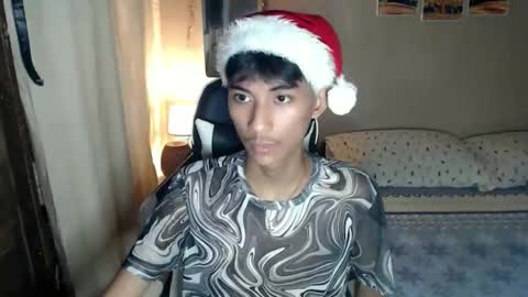 fineboii_rey18 online show from December 2, 12:41 pm