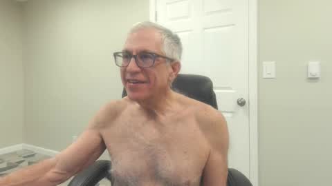 Snapshot of fitman999 chatting on February 23, 1:20 am Jon online show from February 23, 1:20 am