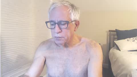 Snapshot of fitman999 chatting on January 18, 9:45 am Jon online show from January 18, 9:45 am