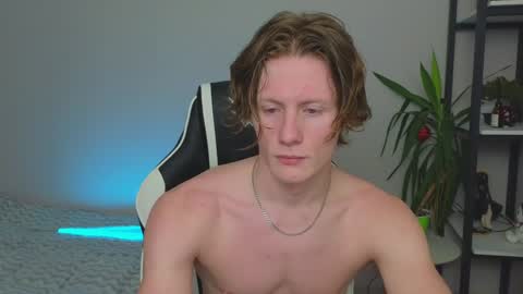 Snapshot of fixsicki chatting on January 17, 3:12 am Eren.  online show from January 17, 3:12 am