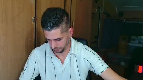 independent model online show from September 22, 6:07 pm