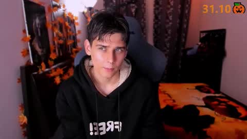 Foxicfu online show from October 28, 6:21 pm