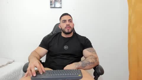 frank_foxx1 online show from October 6, 4:50 am