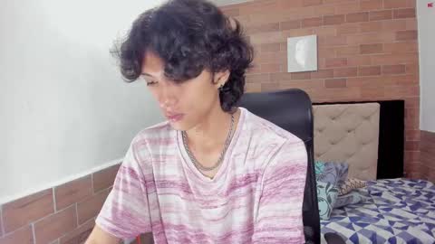   online show from February 14, 2:33 pm