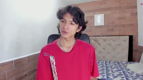   online show from January 8, 12:05 pm