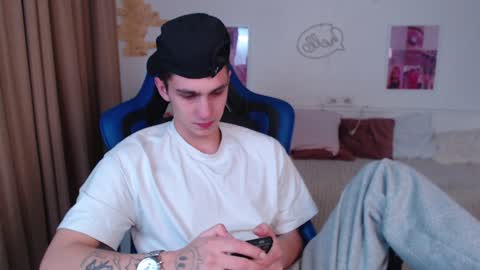 Frank online show from December 11, 2:43 am