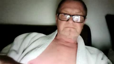 Wolfi online show from April 2, 4:26 pm