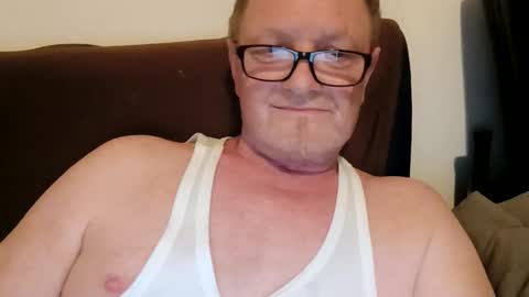 Wolfi online show from April 1, 4:26 pm