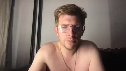 Freddy Foot Balls online show from September 19, 12:13 am