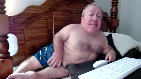 Cute Lil Man online show from September 26, 6:11 am