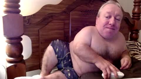 Cute Lil Man online show from October 4, 6:18 am