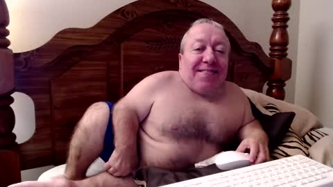 Cute Lil Man online show from October 7, 6:17 am