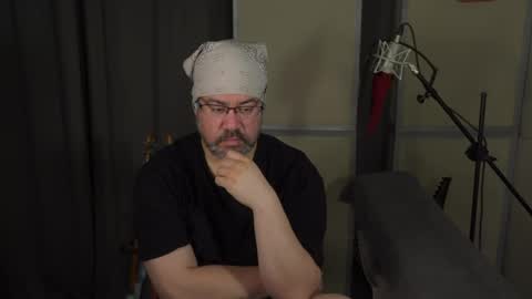 freqmoar online show from May 3, 5:48 pm
