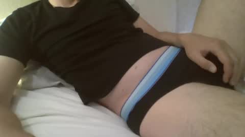 friendly_frank_18 online show from July 7, 12:00 am