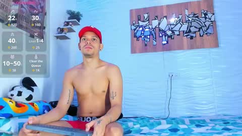 Snapshot of friendsofeverything_ chatting on October 9, 11:53 pm Adam y pitter online show from October 9, 11:53 pm