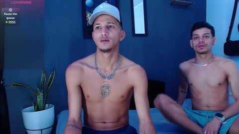 Snapshot of friendsofeverything_ chatting on January 5, 11:59 am Adam y pitter online show from January 5, 11:59 am