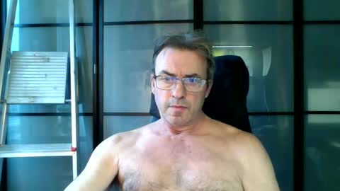 Snapshot of fuldaflyst4 chatting on January 16, 8:54 am fuldaflyst4 online show from January 16, 8:54 am