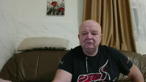 fullballs6 online show from March 1, 3:28 am