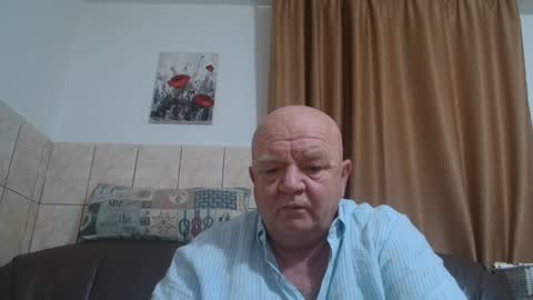 Snapshot of fullballs6 chatting on December 22, 2:28 am fullballs6 online show from December 22, 2:28 am