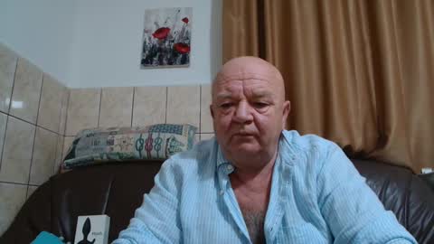 Snapshot of fullballs6 chatting on December 7, 2:53 am fullballs6 online show from December 7, 2:53 am