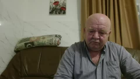 fullballs6 online show from December 22, 3:14 am