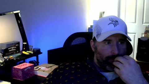 fuzz69_ online show from March 2, 10:39 pm