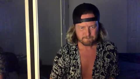 gcsurfer81 online show from December 5, 9:27 am