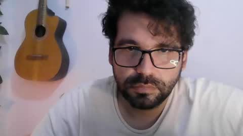 Snapshot of geeklatin88 chatting on October 24, 10:00 pm geeklatin88 online show from October 24, 10:00 pm