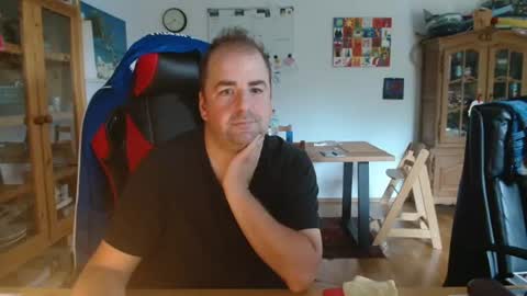 naturalchest83 online show from July 8, 8:40 am