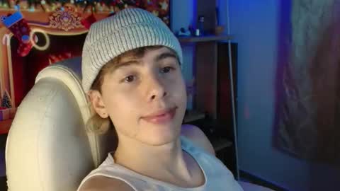 Gem Dominus online show from December 18, 1:01 am