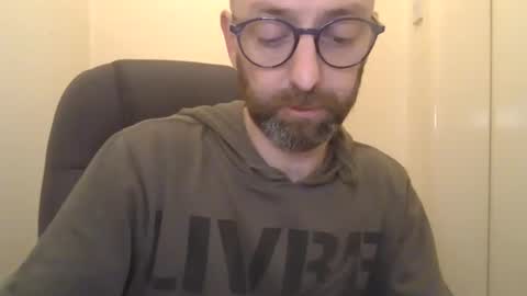 Snapshot of geon2xx chatting on January 15, 7:37 am Geon online show from January 15, 7:37 am