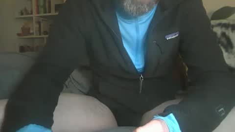 Snapshot of geon2xx chatting on March 12, 12:20 am Geon online show from March 12, 12:20 am