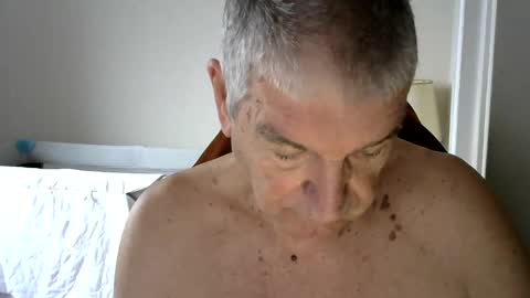 Snapshot of gh1952ma chatting on January 8, 1:20 pm Gisse online show from January 8, 1:20 pm