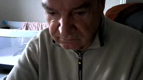 Snapshot of gh1952ma chatting on February 24, 7:55 am Gisse online show from February 24, 7:55 am