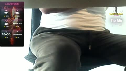 Snapshot of gigihatoff chatting on March 2, 10:37 am Hat-Off online show from March 2, 10:37 am
