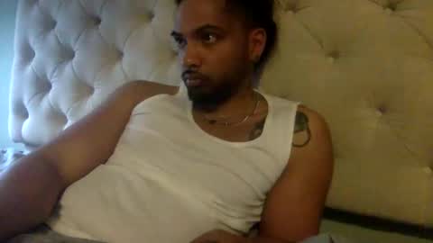 gilbone_gattsby online show from April 1, 10:40 pm