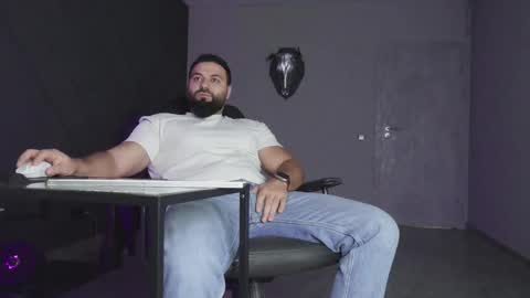 Matthew .. for short call me Matt online show from January 10, 7:23 am