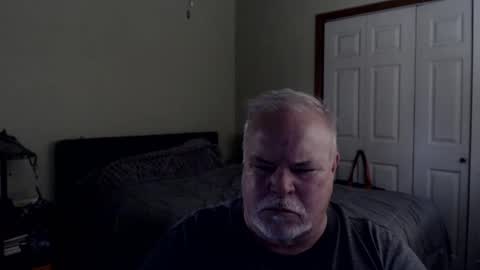 Snapshot of gmctruckguy chatting on October 17, 3:38 pm gmctruckguy online show from October 17, 3:38 pm