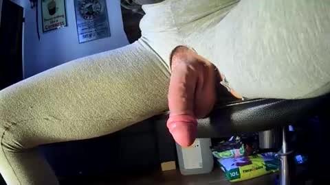 Snapshot of gnaatsch12 chatting on March 1, 3:49 pm gnaatsch online show from March 1, 3:49 pm