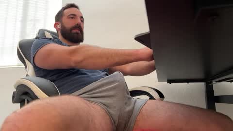 Snapshot of gnorris88 chatting on December 17, 5:15 pm Gavin Norris online show from December 17, 5:15 pm