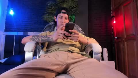 HUAN online show from January 15, 4:47 am