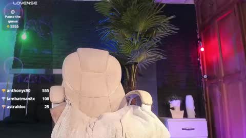 HUAN online show from February 16, 2:00 am