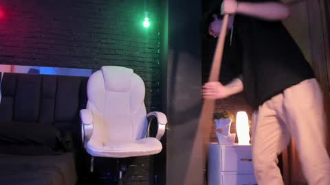 HUAN online show from December 6, 5:20 am