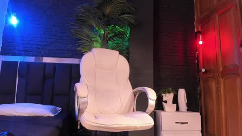 HUAN online show from January 11, 5:41 am