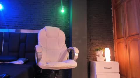 HUAN online show from January 3, 4:44 am