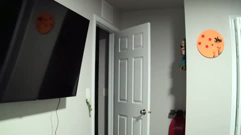 gokugarrison4334 online show from October 3, 9:42 pm