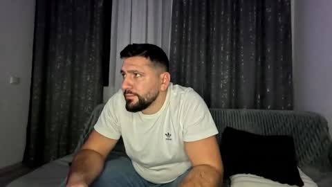 gold_alpha_boy online show from October 28, 7:38 pm