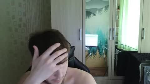 Golden boyyy21 online show from April 19, 8:58 am