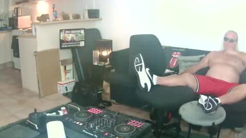 goldyguy011 online show from June 16, 7:21 am