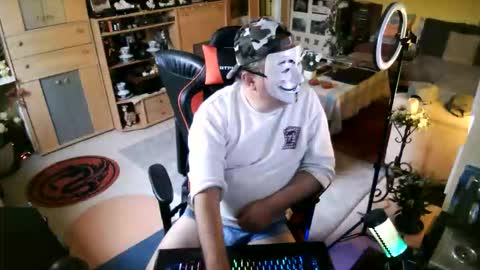 Snapshot of google5001 chatting on October 22, 2:10 pm google5001 online show from October 22, 2:10 pm